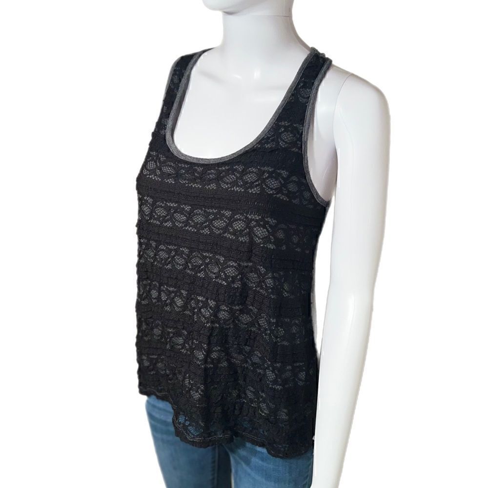 Lace Contrast Tank Top - Picture 5 of 12